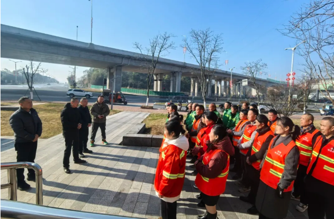 王輝德、余良光分別走訪(fǎng)慰問(wèn)一線(xiàn)干部職工并檢查安全生產(chǎn)工作
